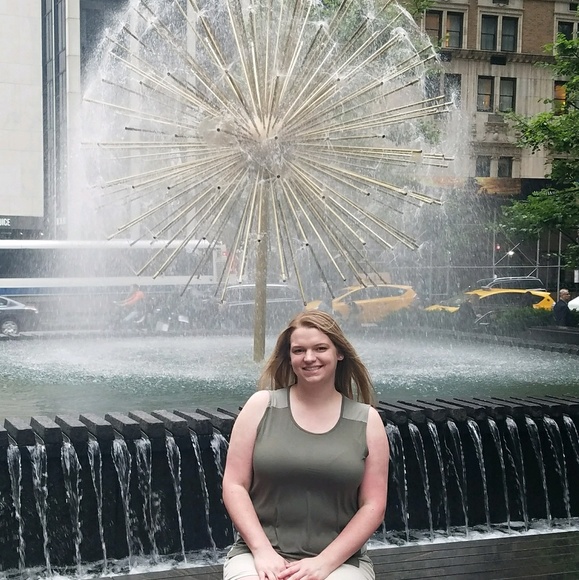 Meet your Posher, Kimberly - Picture 1 of 1